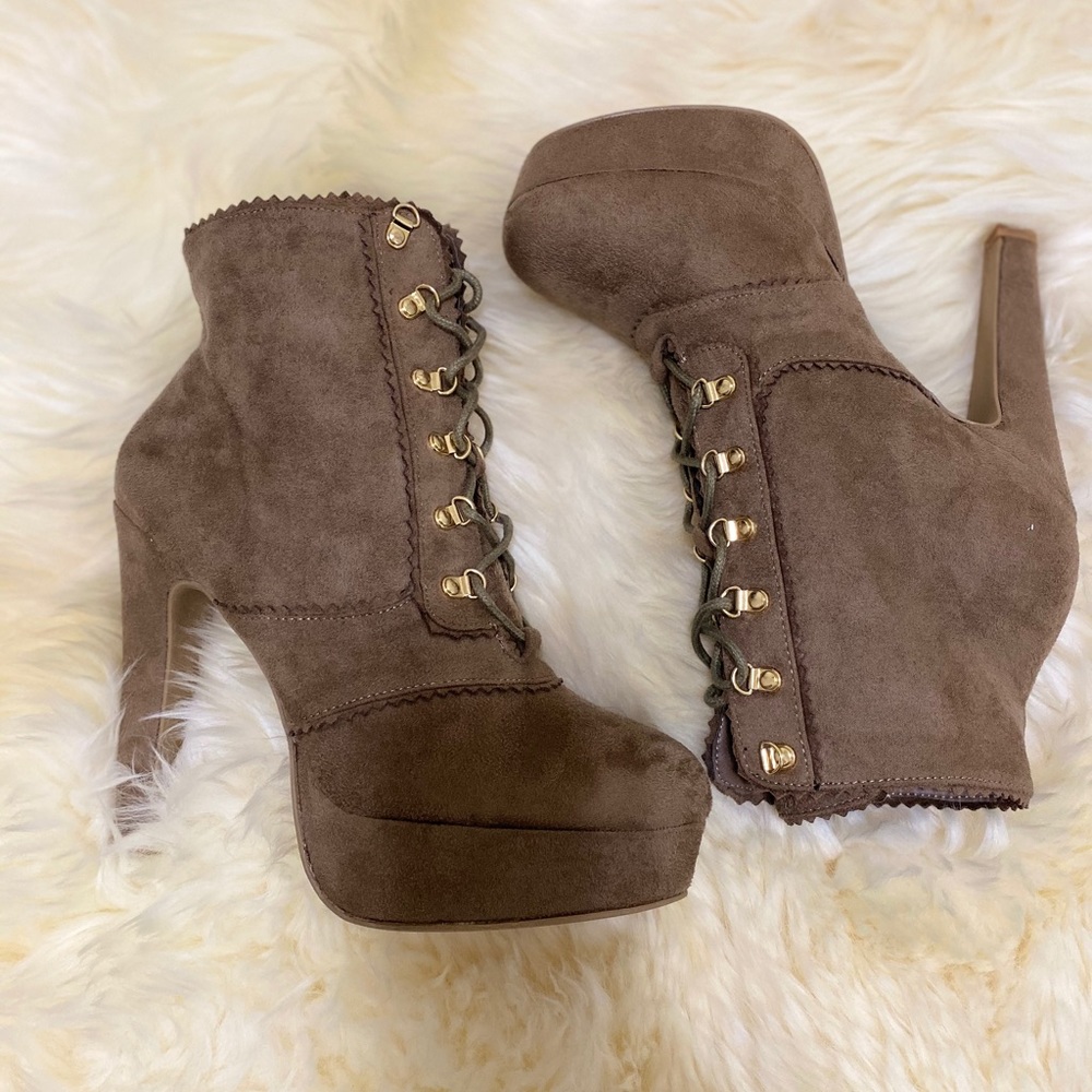 Tan Heeled Boots